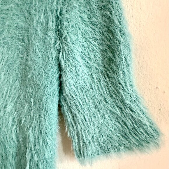 Knitted and Knotted Mint, Fuzzy Short Sleeves Sweater. Size S - Picture 6 of 9